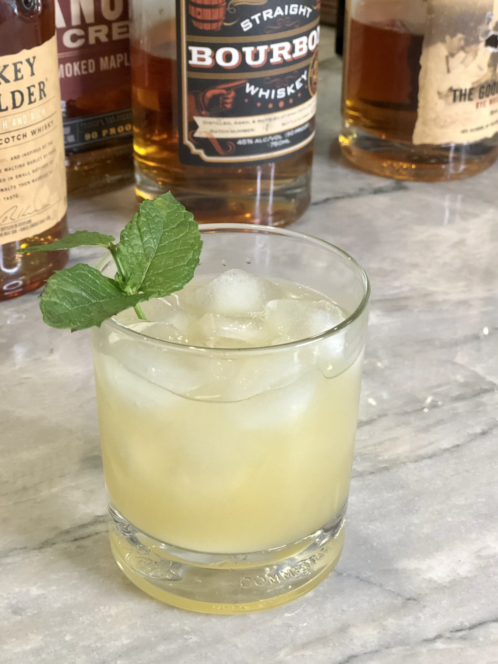 Whiskey Smash Whiskey Cocktail